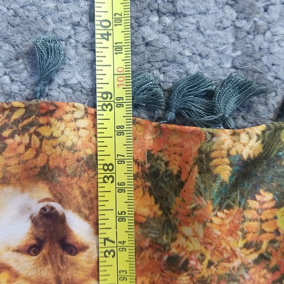 100% pure silk Streissnig scarf 38 x 38 square (maybe even slightly larger) - Picture 7 of 16